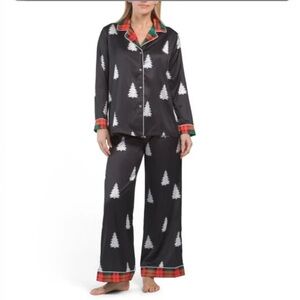 DALIA MACPHEE 2pc Luxury Satin Christmas Tree Print Pajamas. Women’s Size Large.